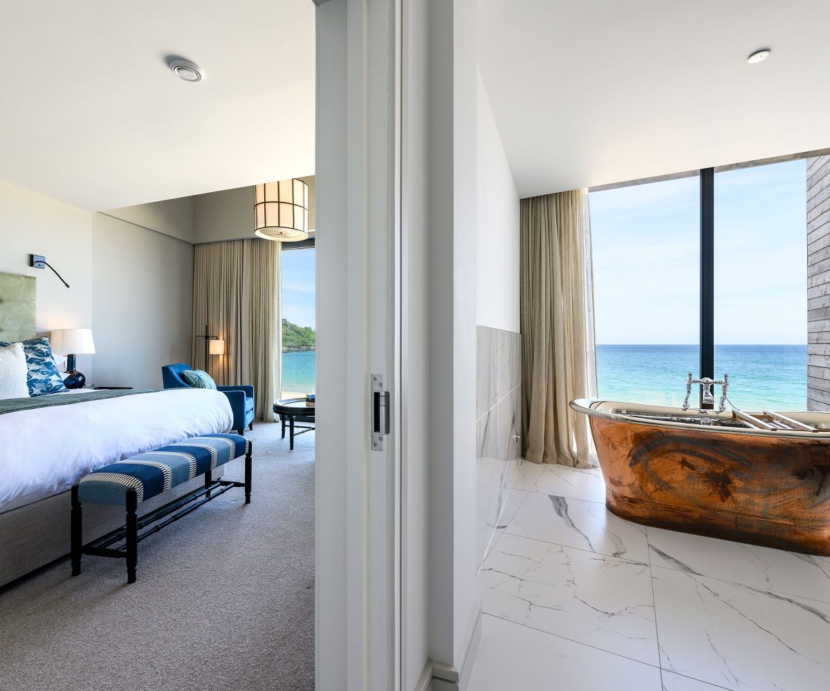 Deluxe Beach Lodge Bedroom