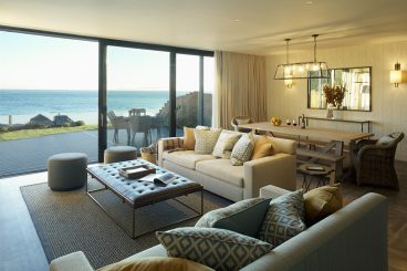 Carbis Bay beach lodge open plan living area backing onto Carbis Bay beach.