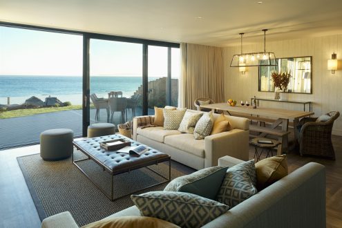 Carbis Bay beach lodge open plan living area backing onto Carbis Bay beach.