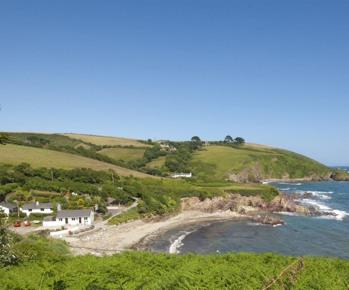 Landscape of Carbis Bay from far away.
